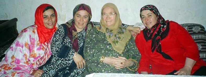 Hajja Amina et ses filles en compagnie de H. Kawthar de Montréal